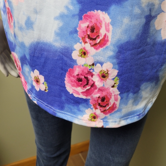 Reborn J Floral Clouds Front Tie Top - Picture 8 of 11